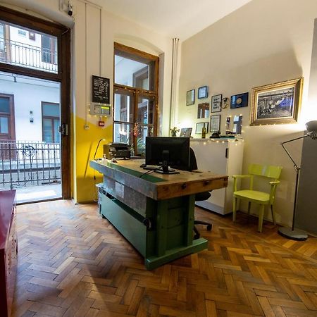 Hostel Cornel Timisoara Exterior photo