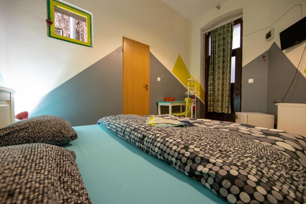Hostel Cornel Timisoara Exterior photo