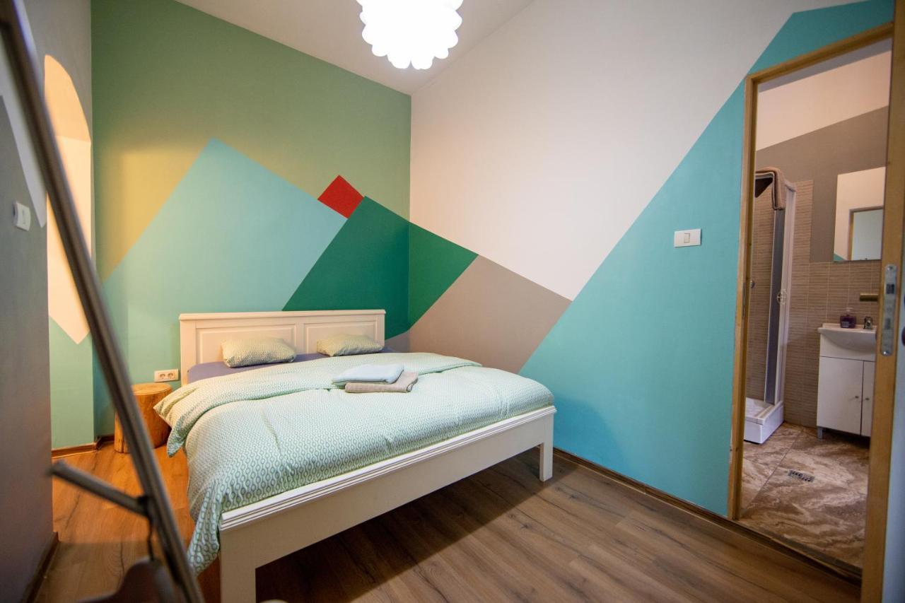 Hostel Cornel Timisoara Exterior photo