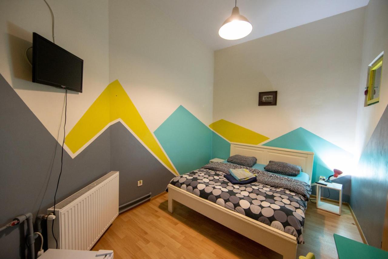 Hostel Cornel Timisoara Exterior photo