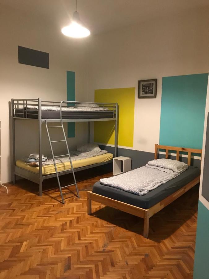 Hostel Cornel Timisoara Exterior photo